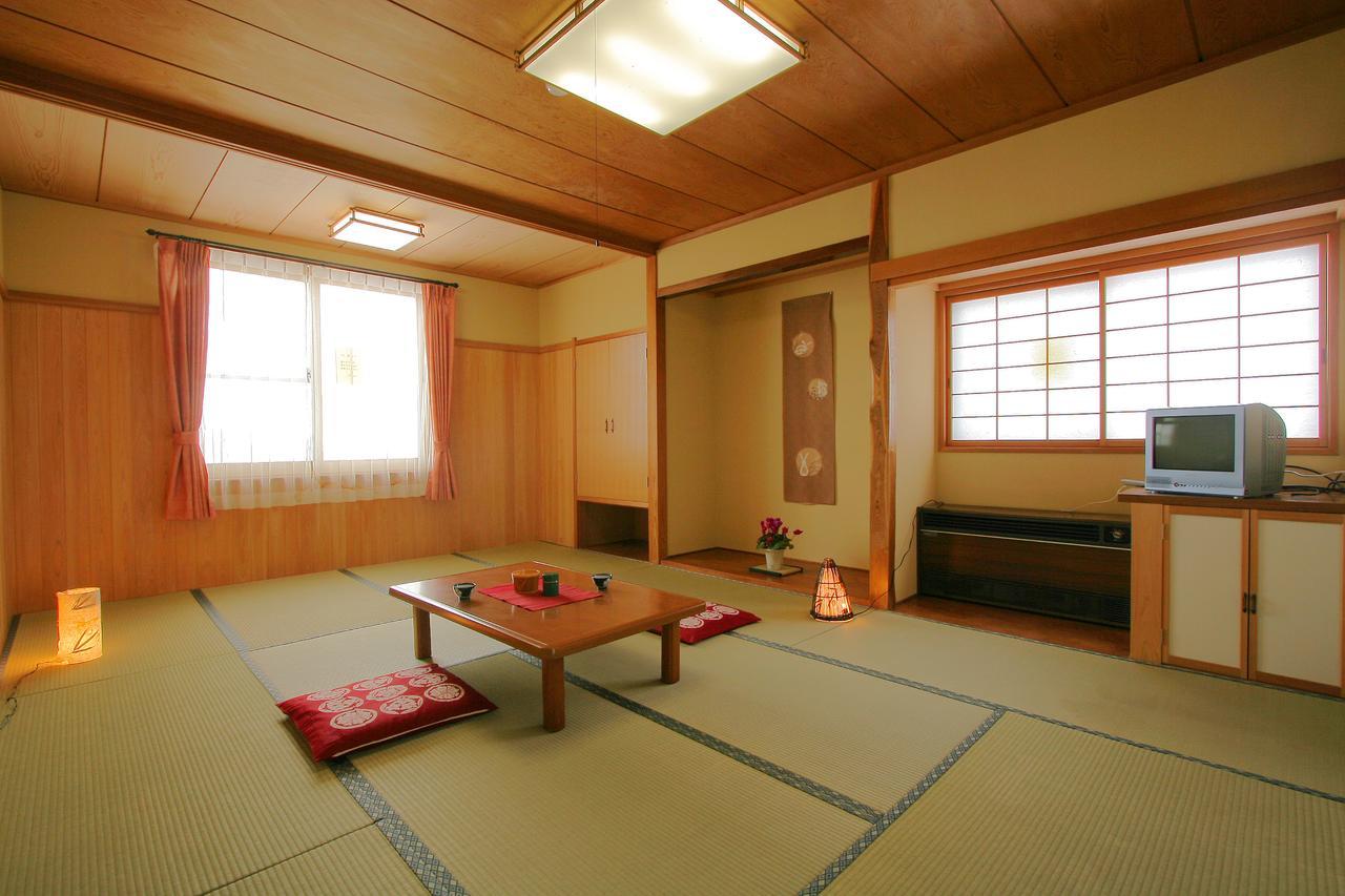 Hotel Araragi 山ノ内町 エクステリア 写真